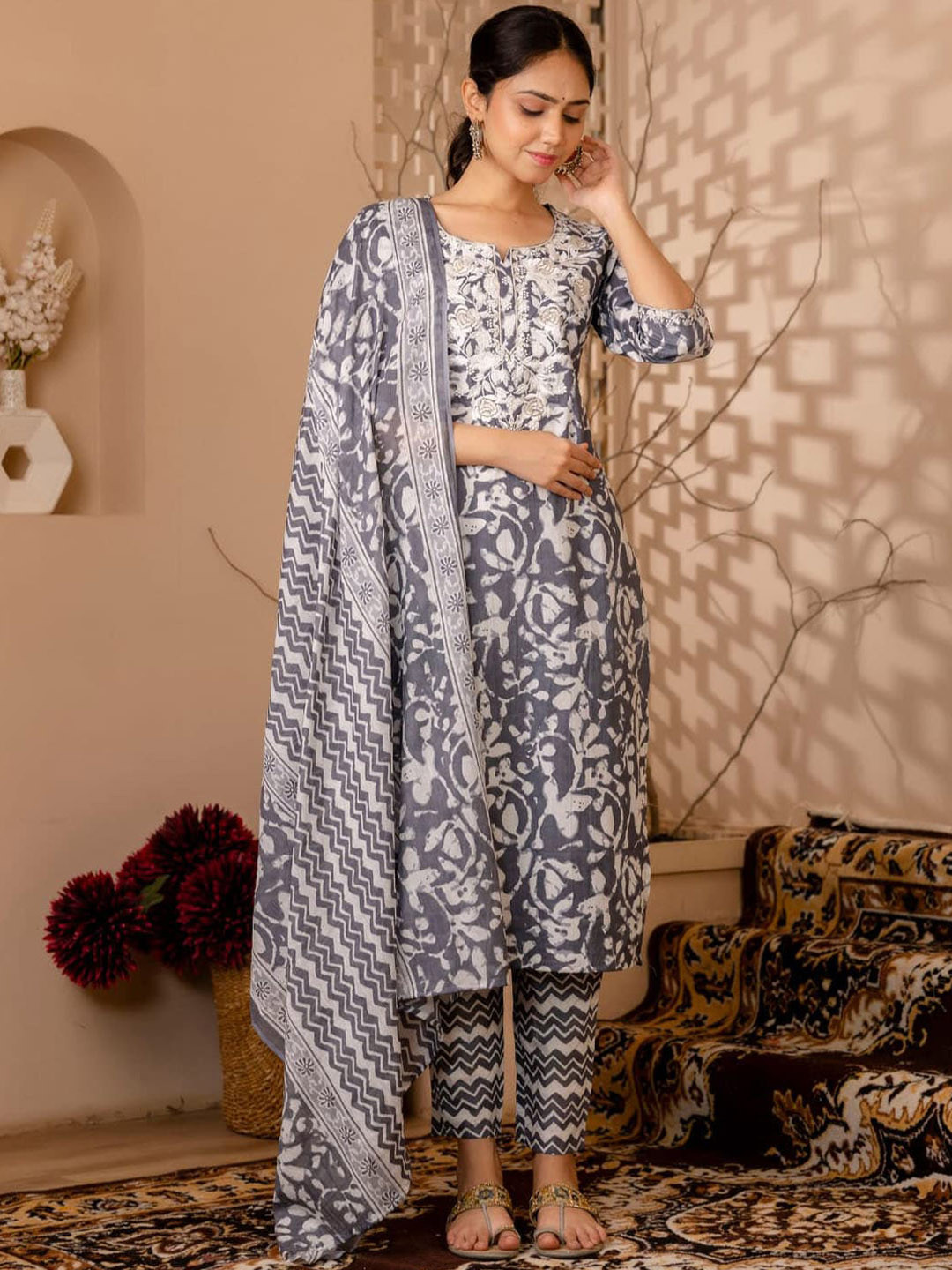 

Meena Bazaar Floral Printed Regular Kurta with Trousers & Dupatta, Grey
