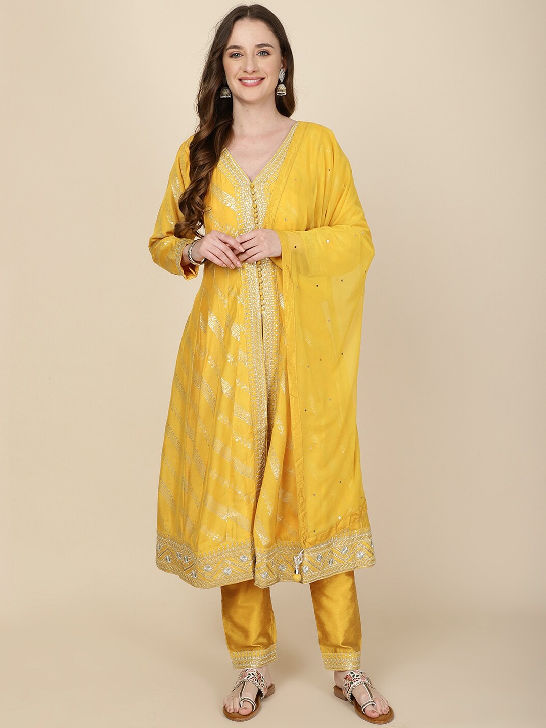 

Meena Bazaar Regular Thread Work Kurta With Trousers & Dupatta, Yellow