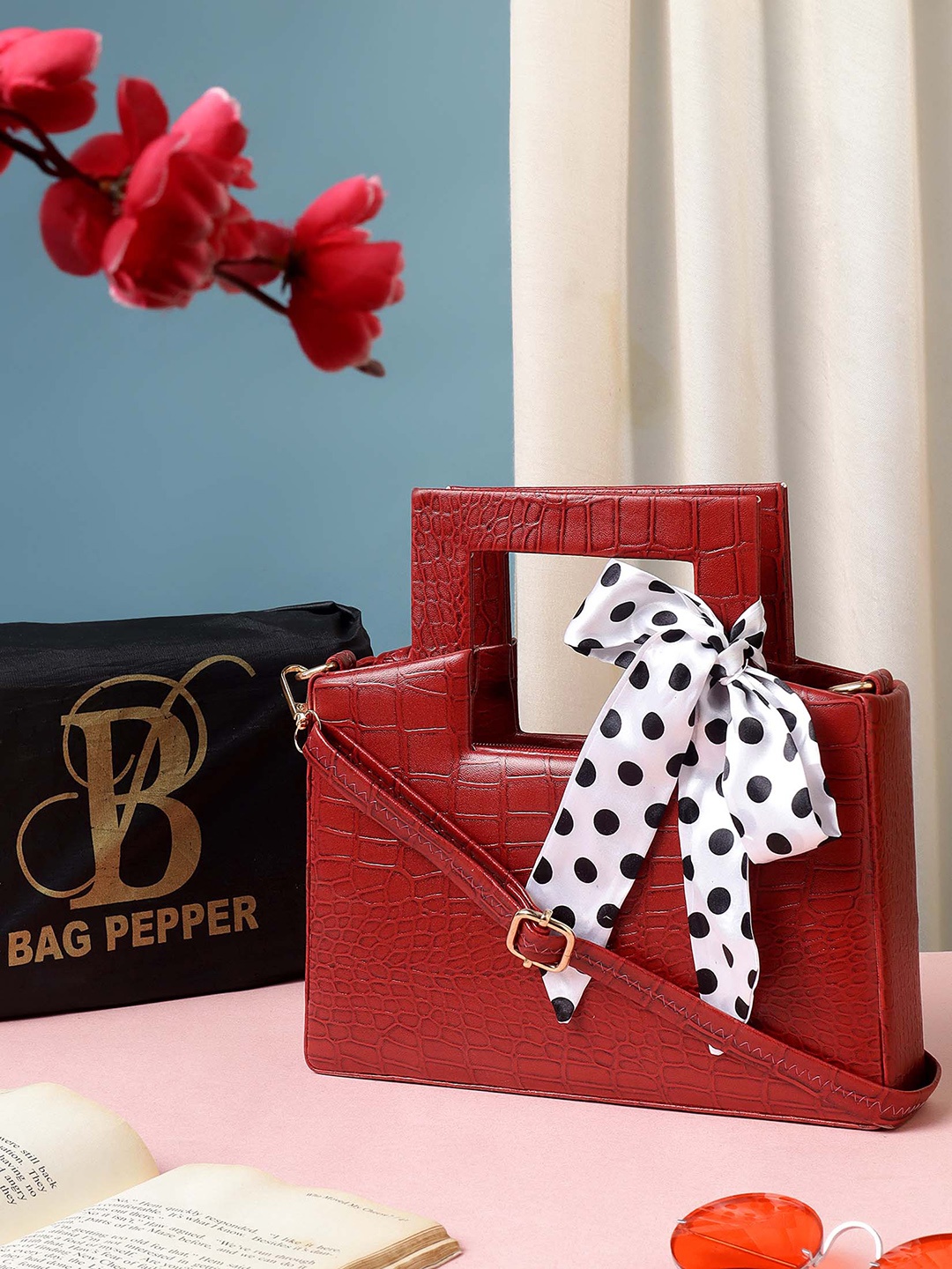 

Bag Pepper Animal Textured Cut Work Detailed Structured Satchel Bag, Red