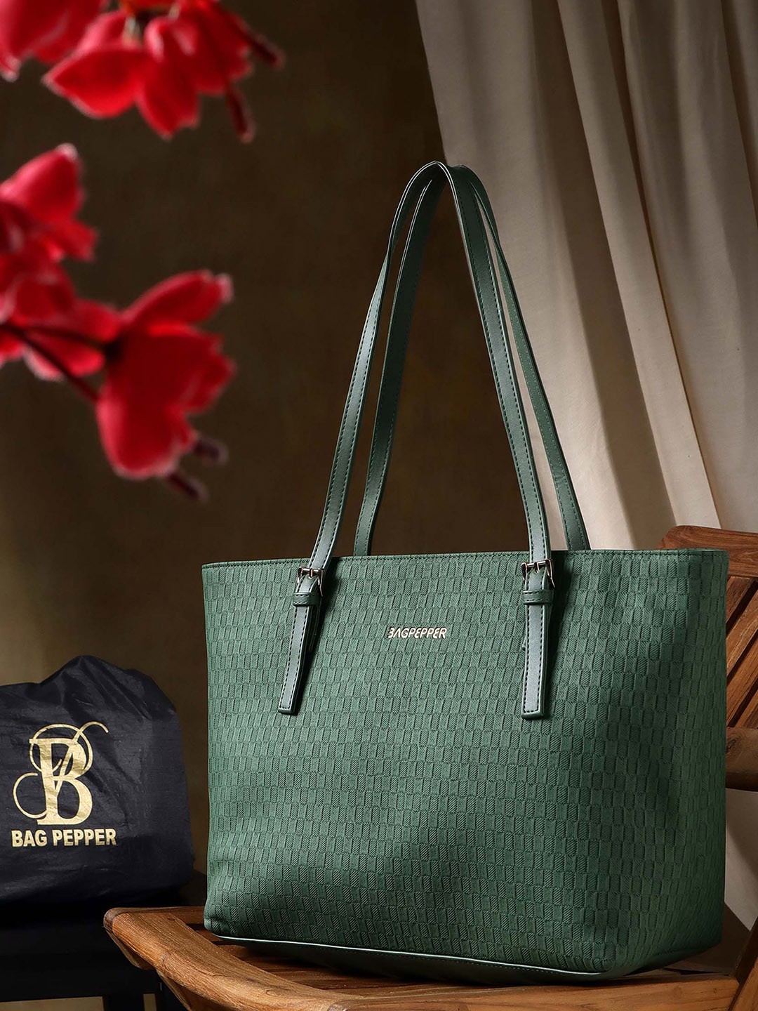 

Bag Pepper Textured Structured Shoulder Bag, Green