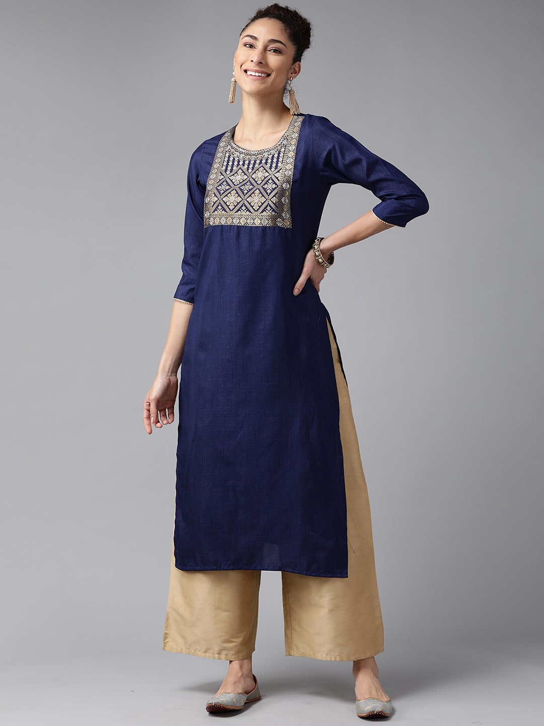 

Indo Era Yoke Design Thread Work Straight Kurta, Navy blue