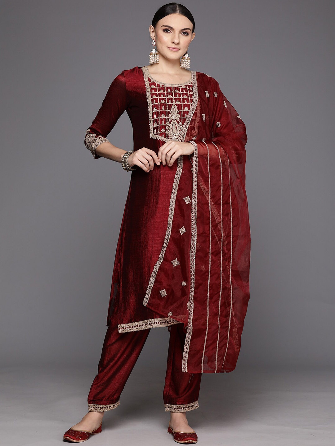 

Indo Era Floral Yoke Design Sequinned Straight Kurta with Trousers & Dupatta, Maroon
