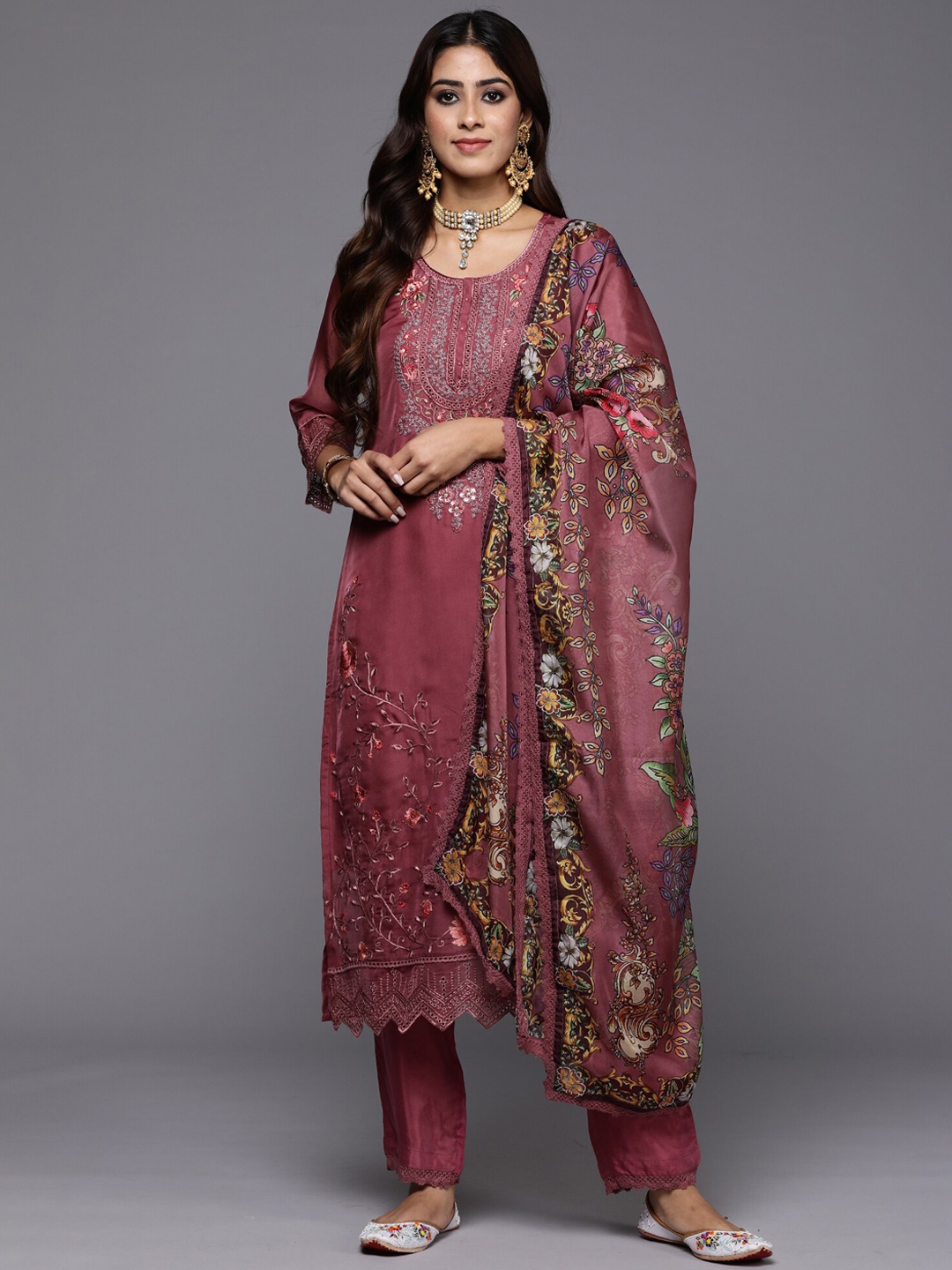

Indo Era Ethnic Motifs Embroidered Straight Kurta with Trousers & Dupatta, Mauve