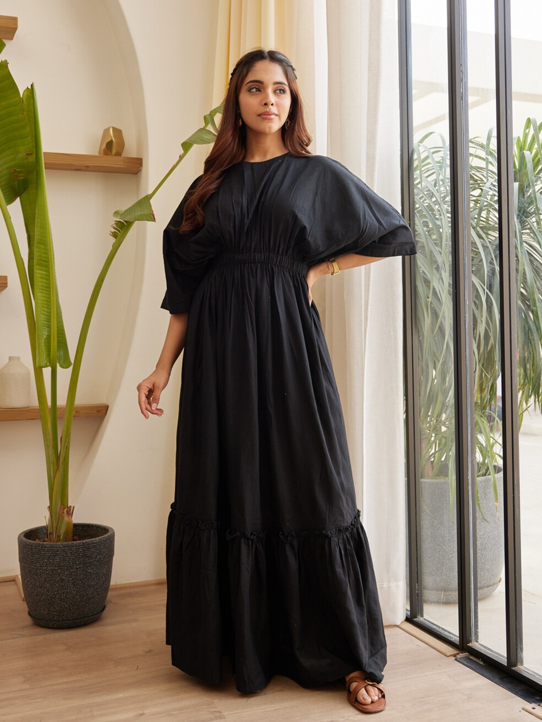 

Ambraee Round Neck Flared Sleeves Maxi Dress, Black