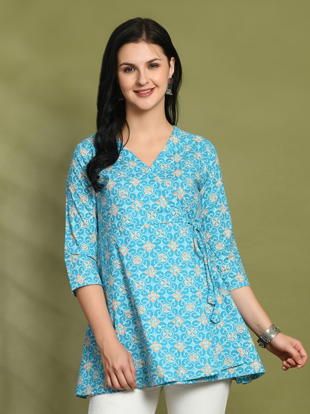 

FERANOID Floral Printed V-Neck Pure Cotton Angrakha A-Line Kurti, Blue