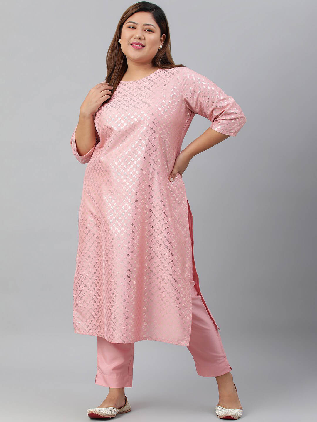 

Janasya Plus Size Geometric Printed Round Neck Straight Kurta with Trousers, Pink