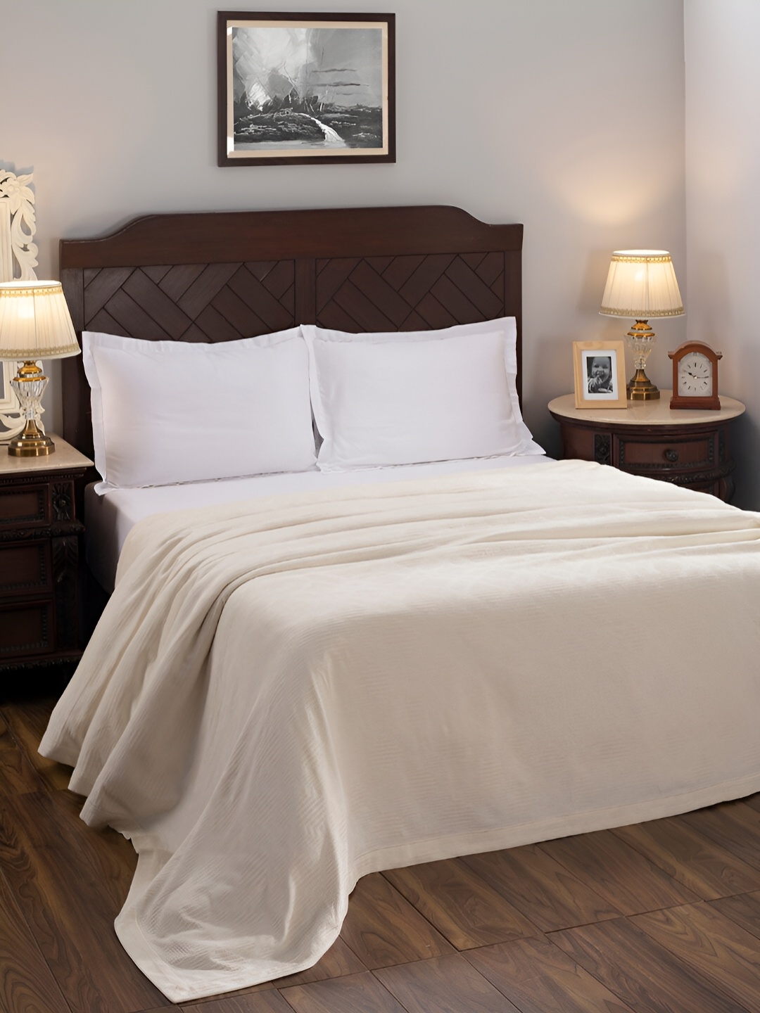 

MASPAR Vintage Nostalgic Attire Beige Self Design Queen Bed Covers