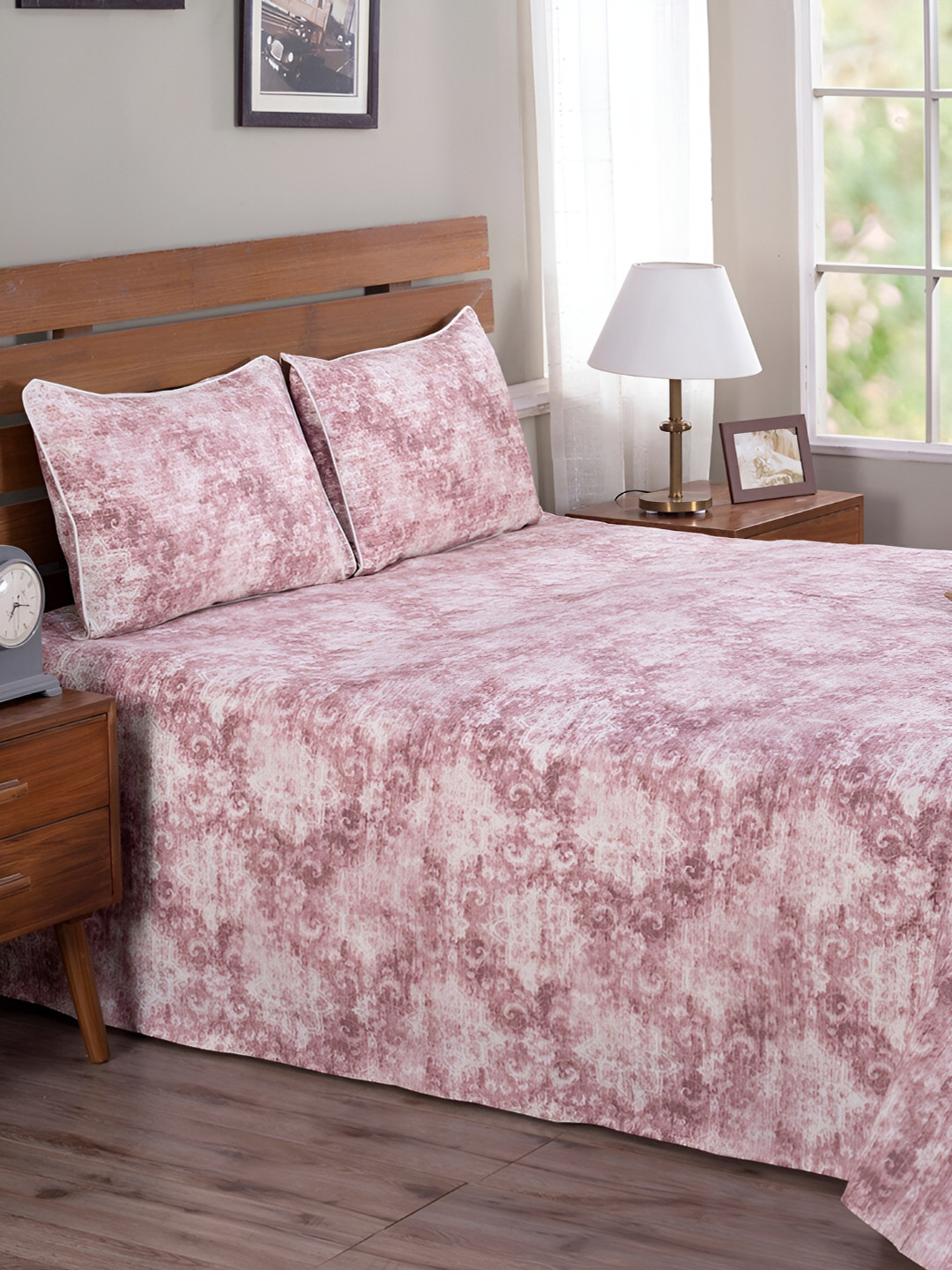 

MASPAR Hues Rustic Clash Hyper Red & White Abstract Printed Queen Bed Cover