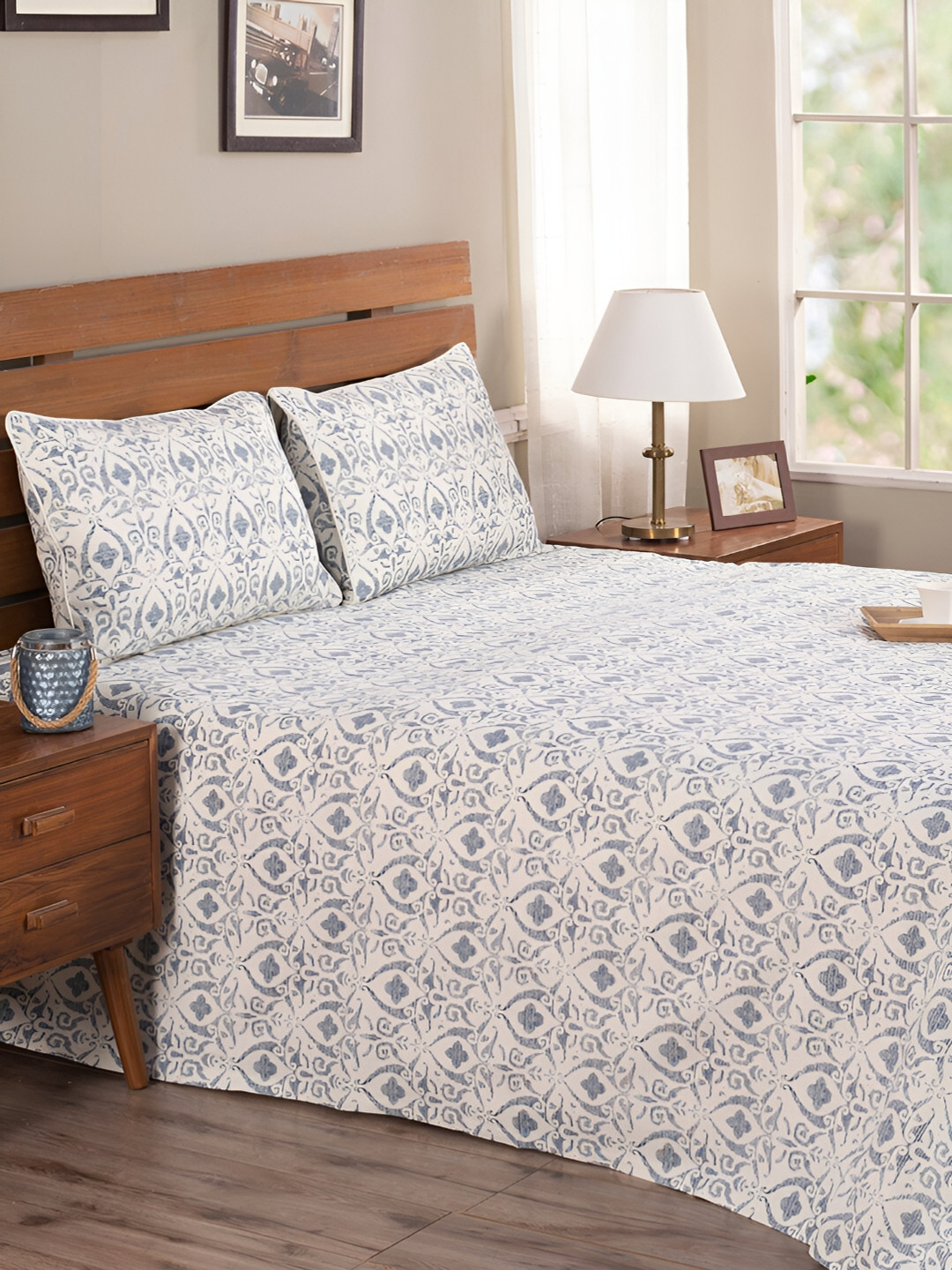 

MASPAR Hues Rustic Clash Senna Blue & White Ethnic Motif Printed 120 TC Queen Bed Cover