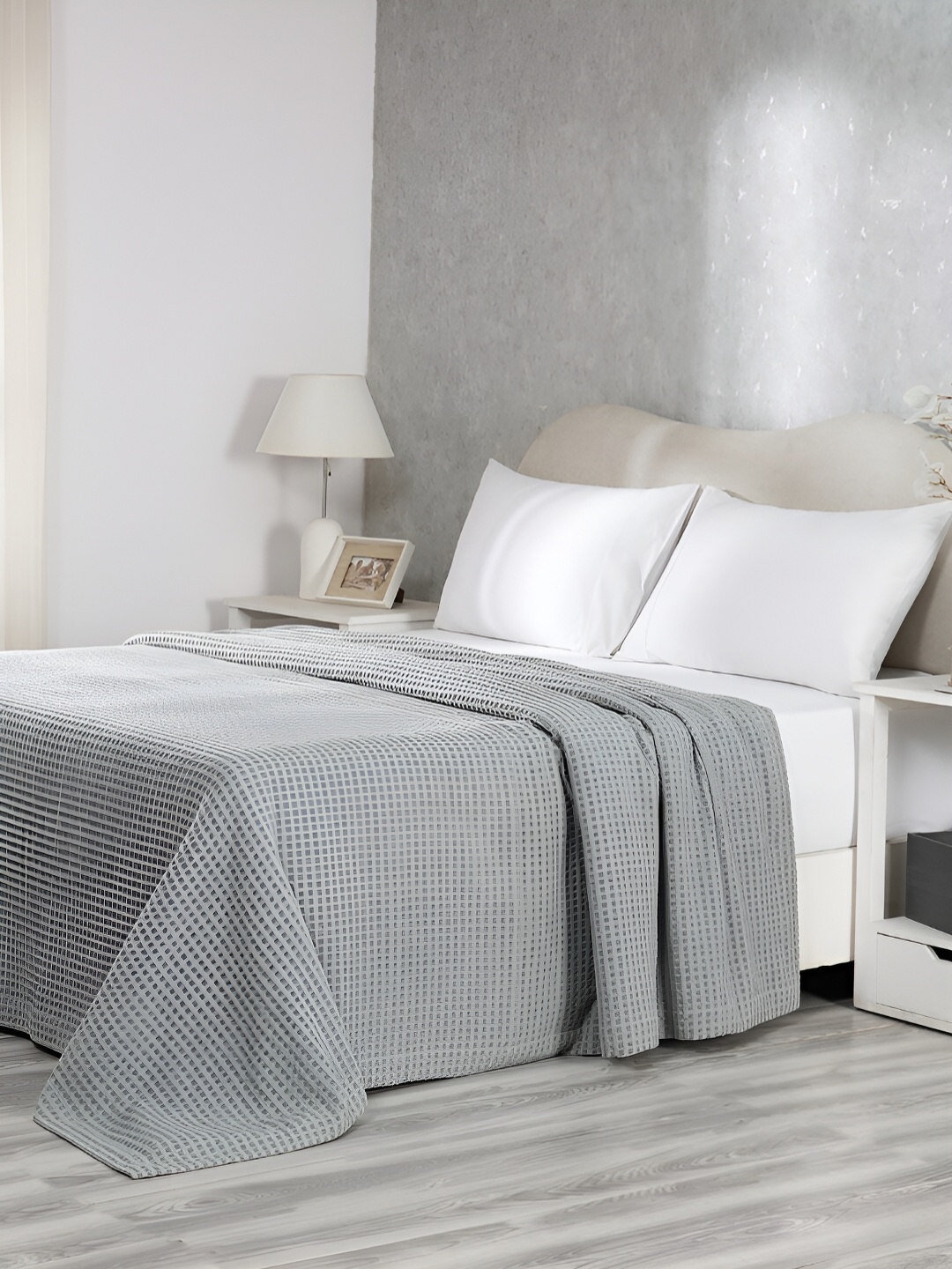 

MASPAR Grey Geometric Textured 120 TC Double Bed Cover
