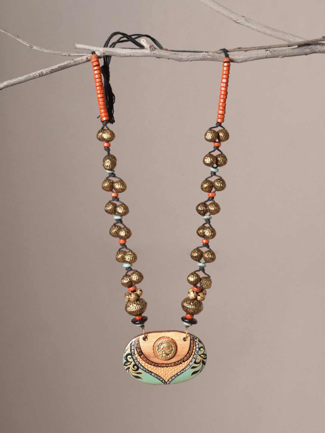

AAKRITI ART CREATIONS Brass Statement Necklace, Gold