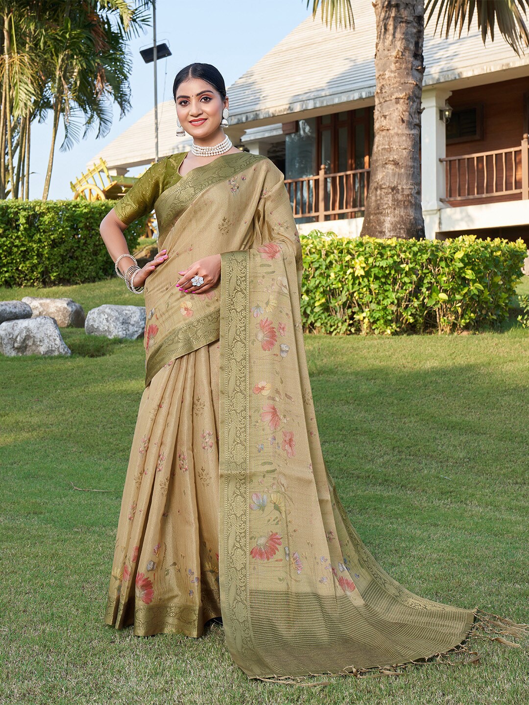 

Ishin Floral Printed Zari Kanjeevaram Saree, Yellow