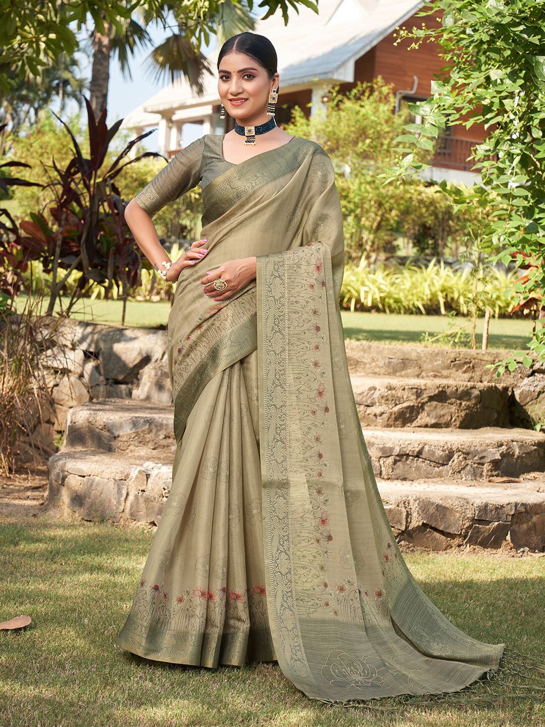 

Ishin Floral Printed Zari Kanjeevaram Saree, Olive