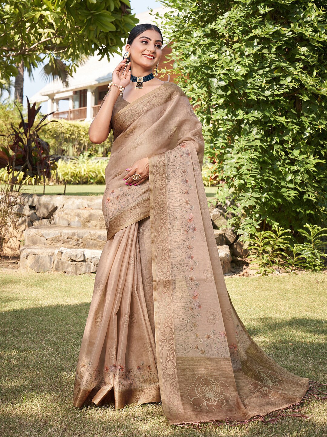 

Ishin Floral Printed Zari Kanjeevaram Saree, Beige