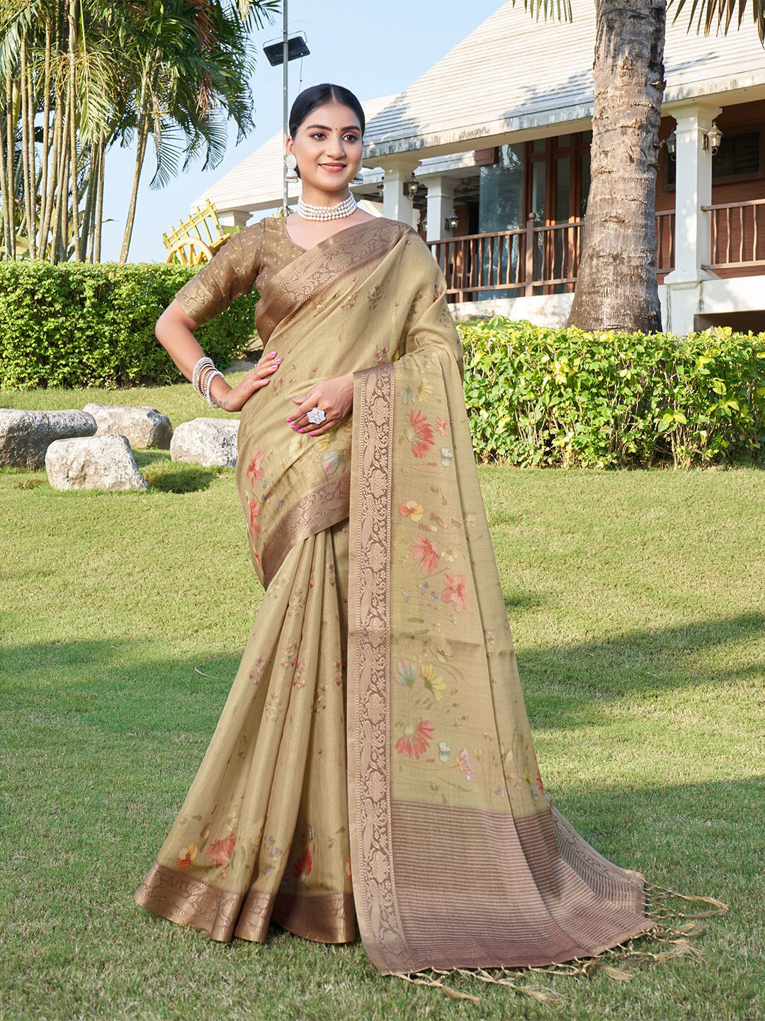 

Ishin Floral Printed Zari Kanjeevaram Saree, Beige