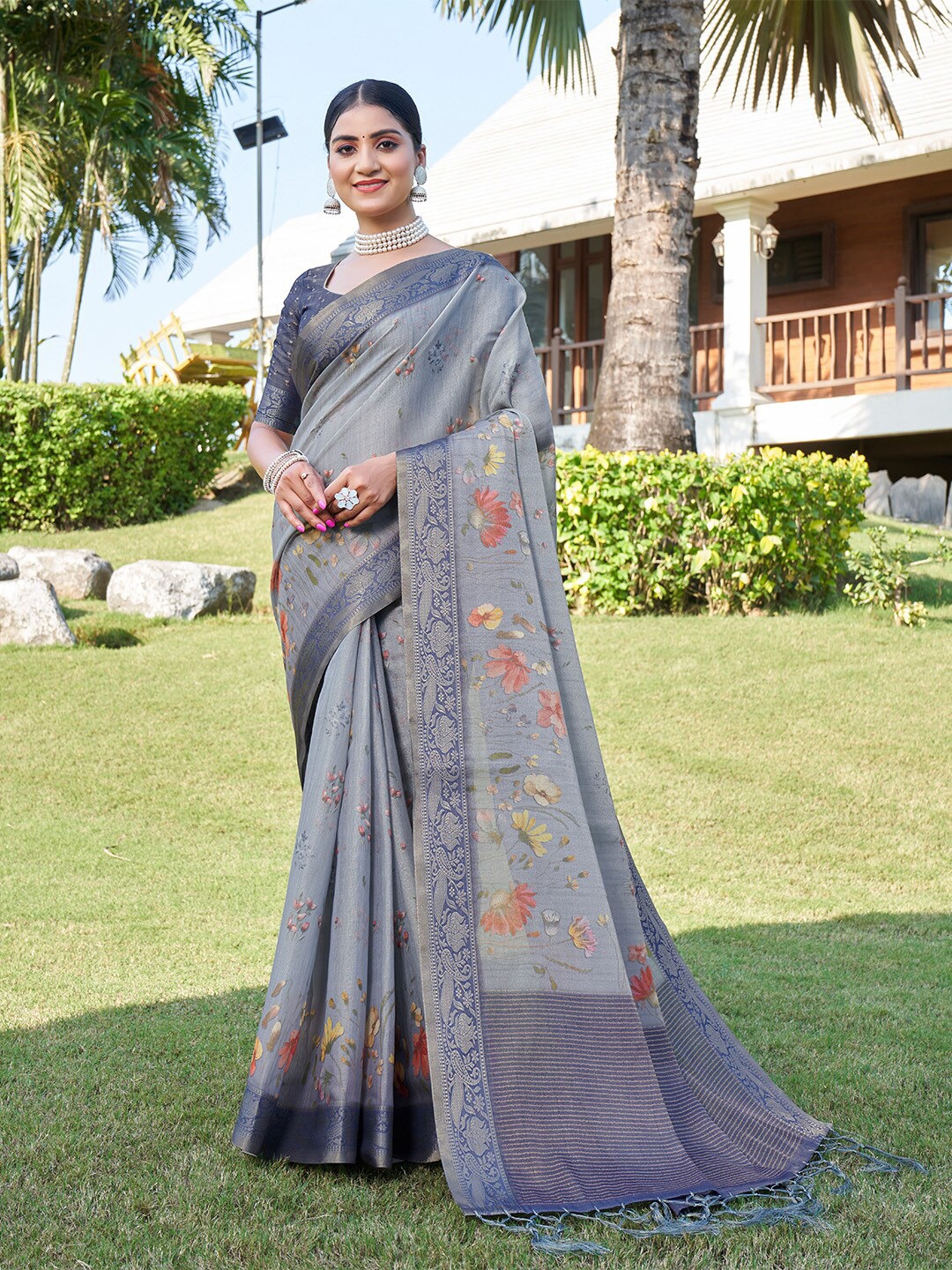 

Ishin Floral Printed Zari Kanjeevaram Saree, Grey