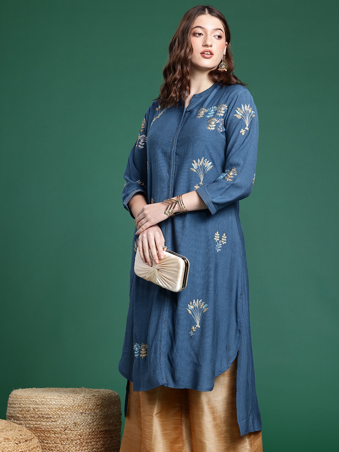 

Sangria Floral Embroidered Thread Work Kurta With Palazzos, Navy blue