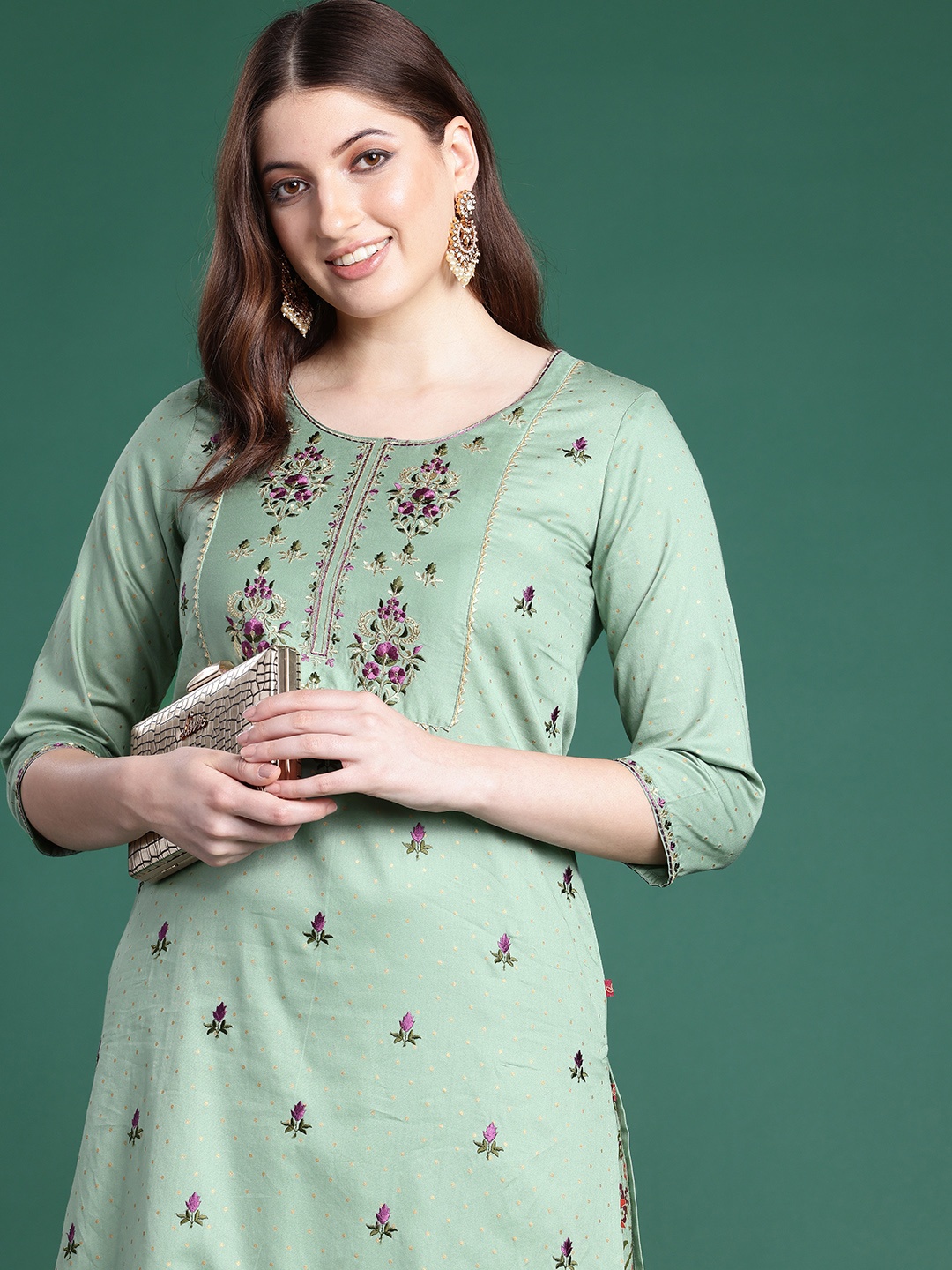 

Sangria Floral Embroidered Gotta Patti Kurta With Palazzos, Sea green