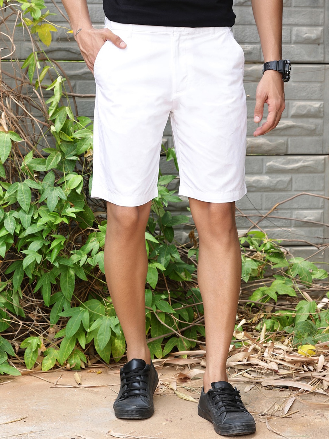 

Mast & Harbour Men Mid-Rise Pure Cotton Chino Shorts, White