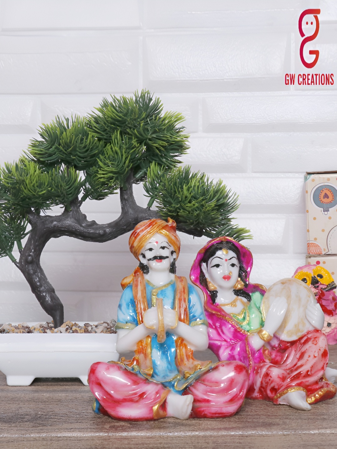 

GW CREATIONS Green and Pink 3 Pieces Figurine Decorative Showpiece