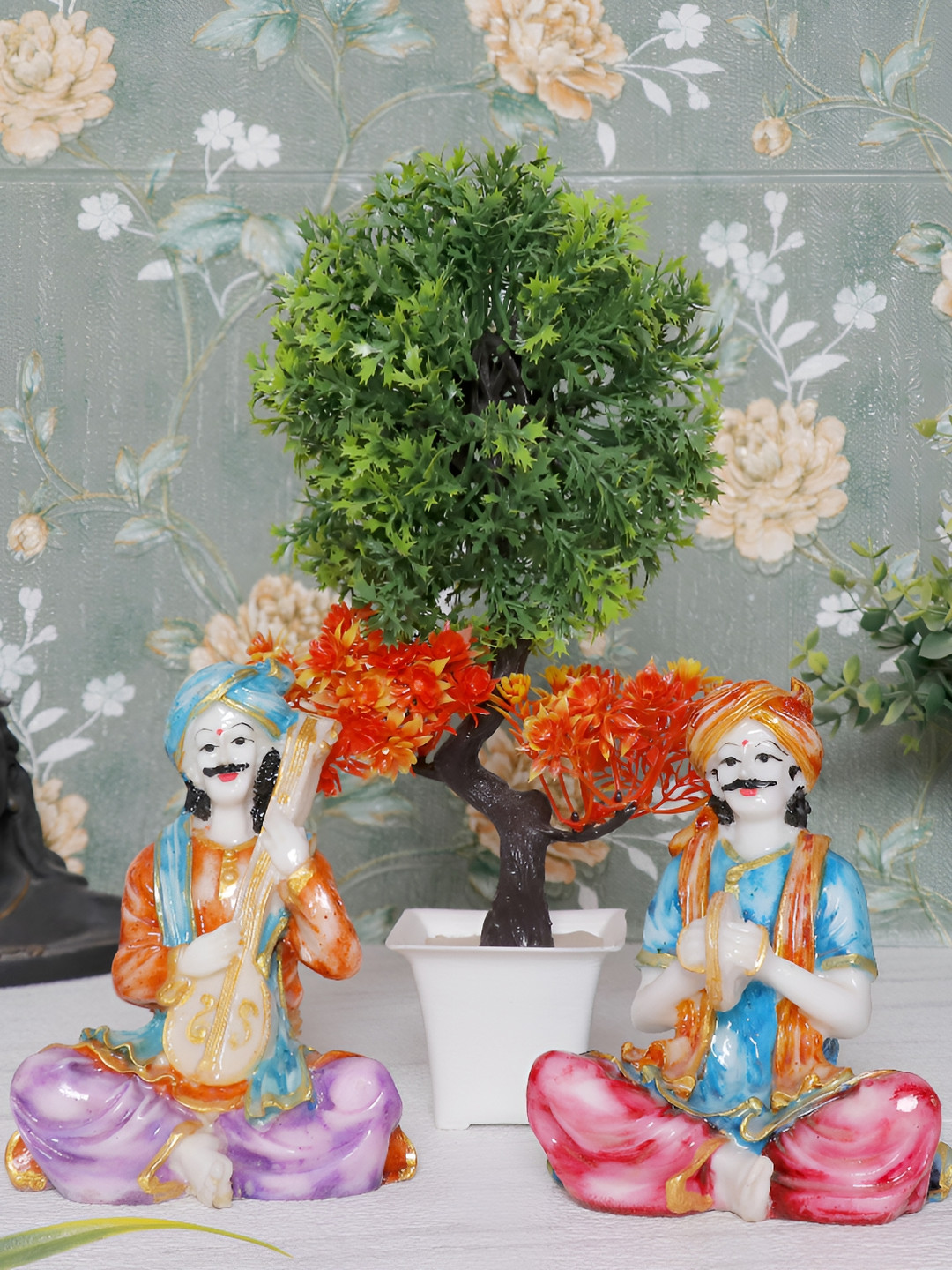 

GW CREATIONS Pink & Blue Figurine Small Showpiece