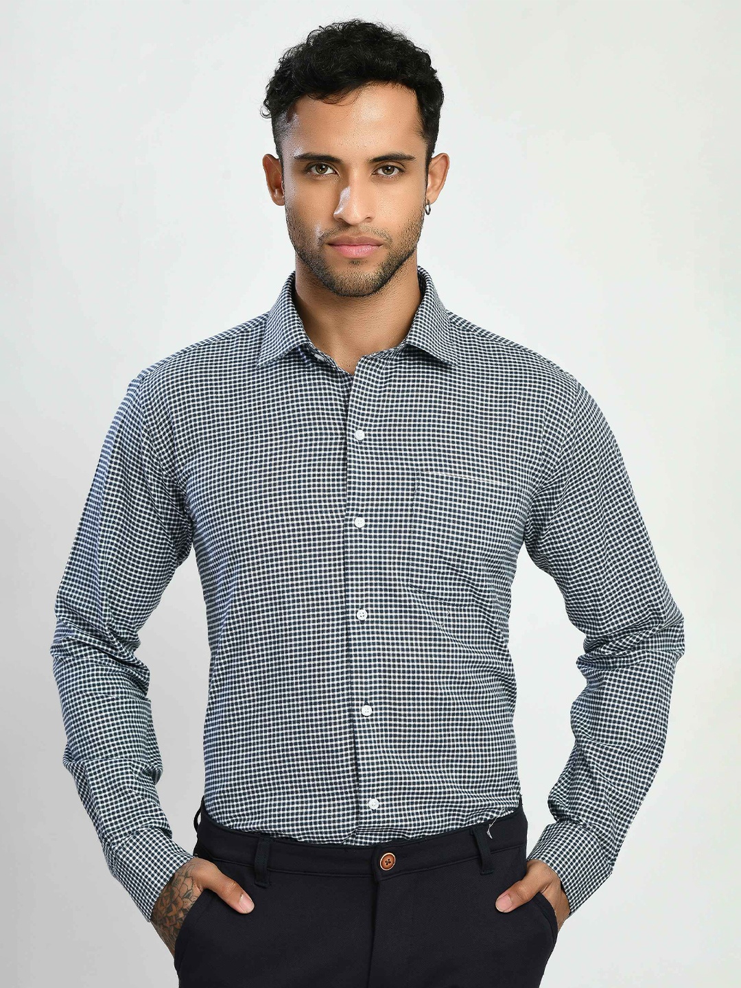

SQUIREHOOD Smart Tailored Fit Spread Collar Checked Cotton Casual Shirt, Na