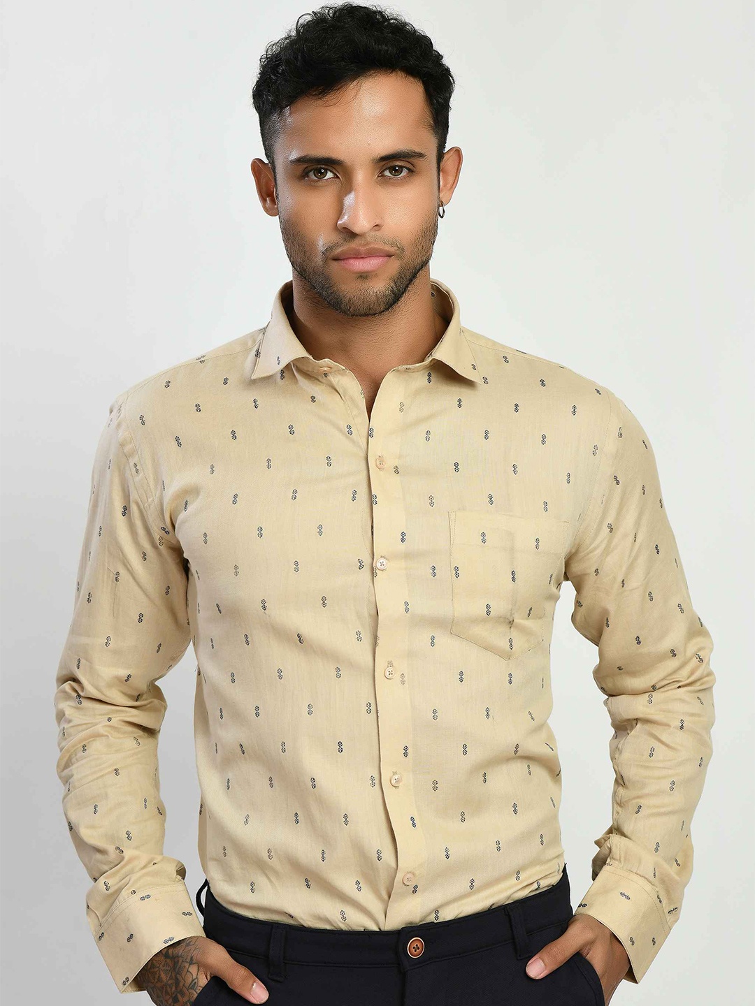 

SQUIREHOOD Smart Tailored Fit Spread Collar Printed Cotton Casual Shirt, Beige