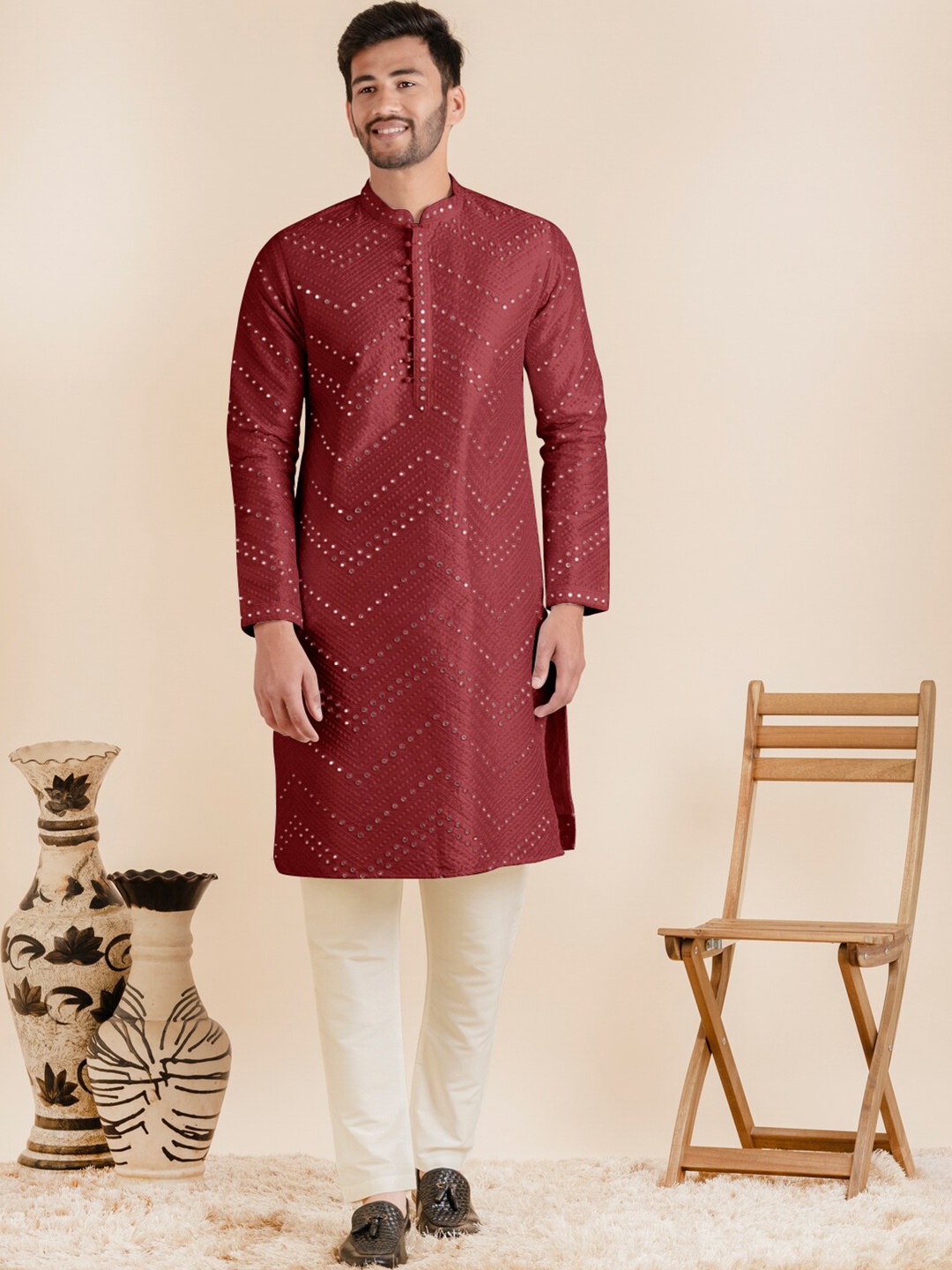 

TheEthnic.Co Embroidered Regular Mirror Work Kurta with Pyjama, Maroon