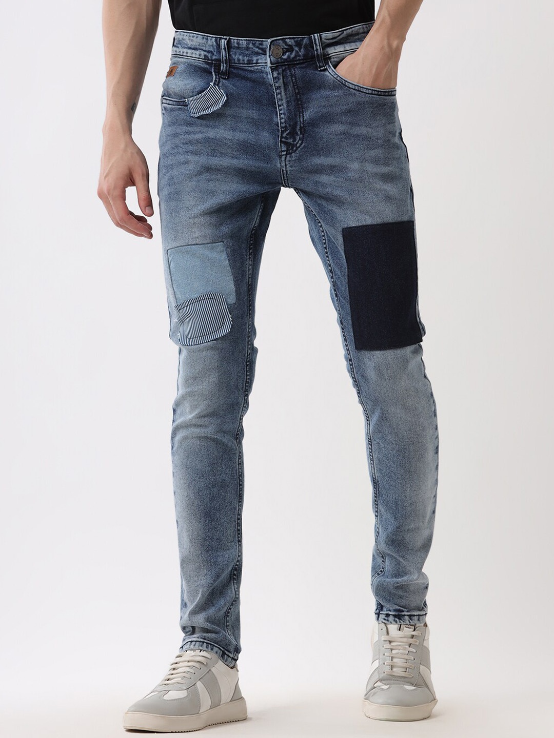 

WROGN Men Slim Fit Mid-Rise Heavy Fade Cotton Jeans, Blue