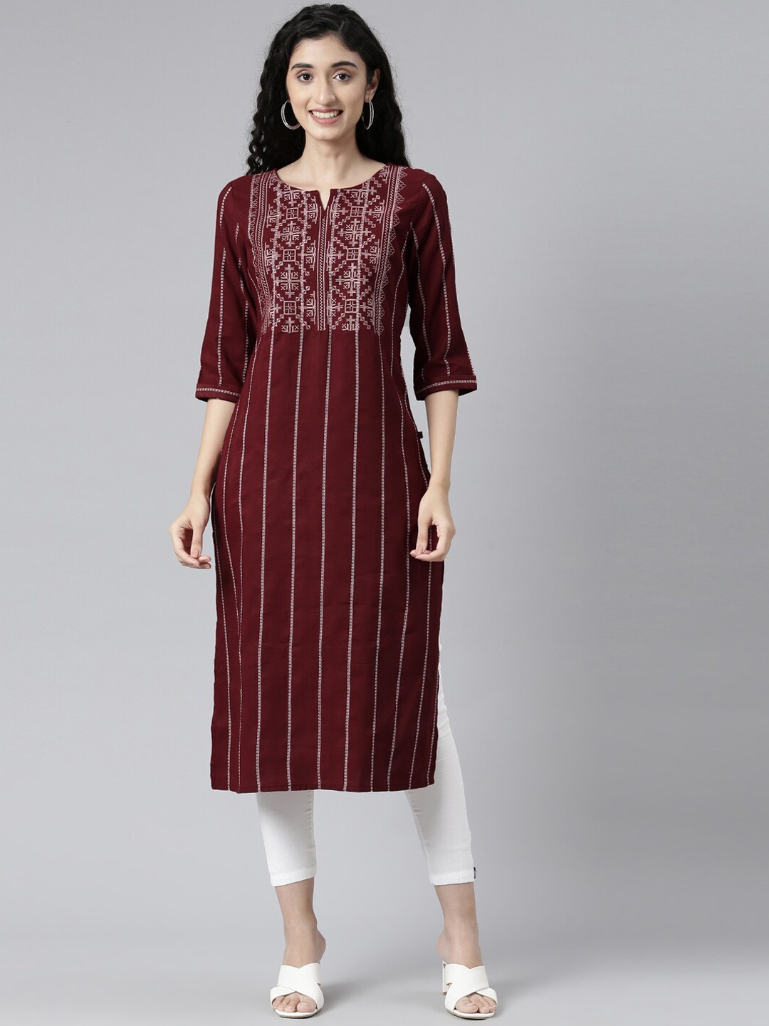 

Samhitas Striped Notch Neck Dobby Straight Kurta, Maroon