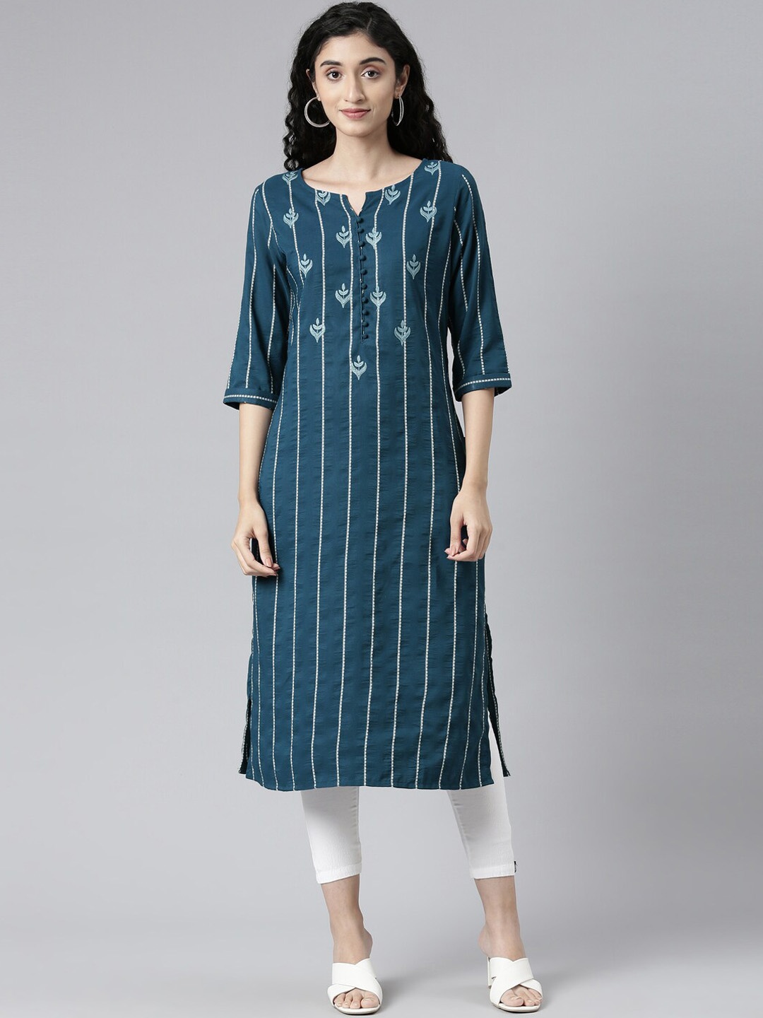 

Samhitas Striped Notch Neck Dobby Weave Straight Kurta, Blue