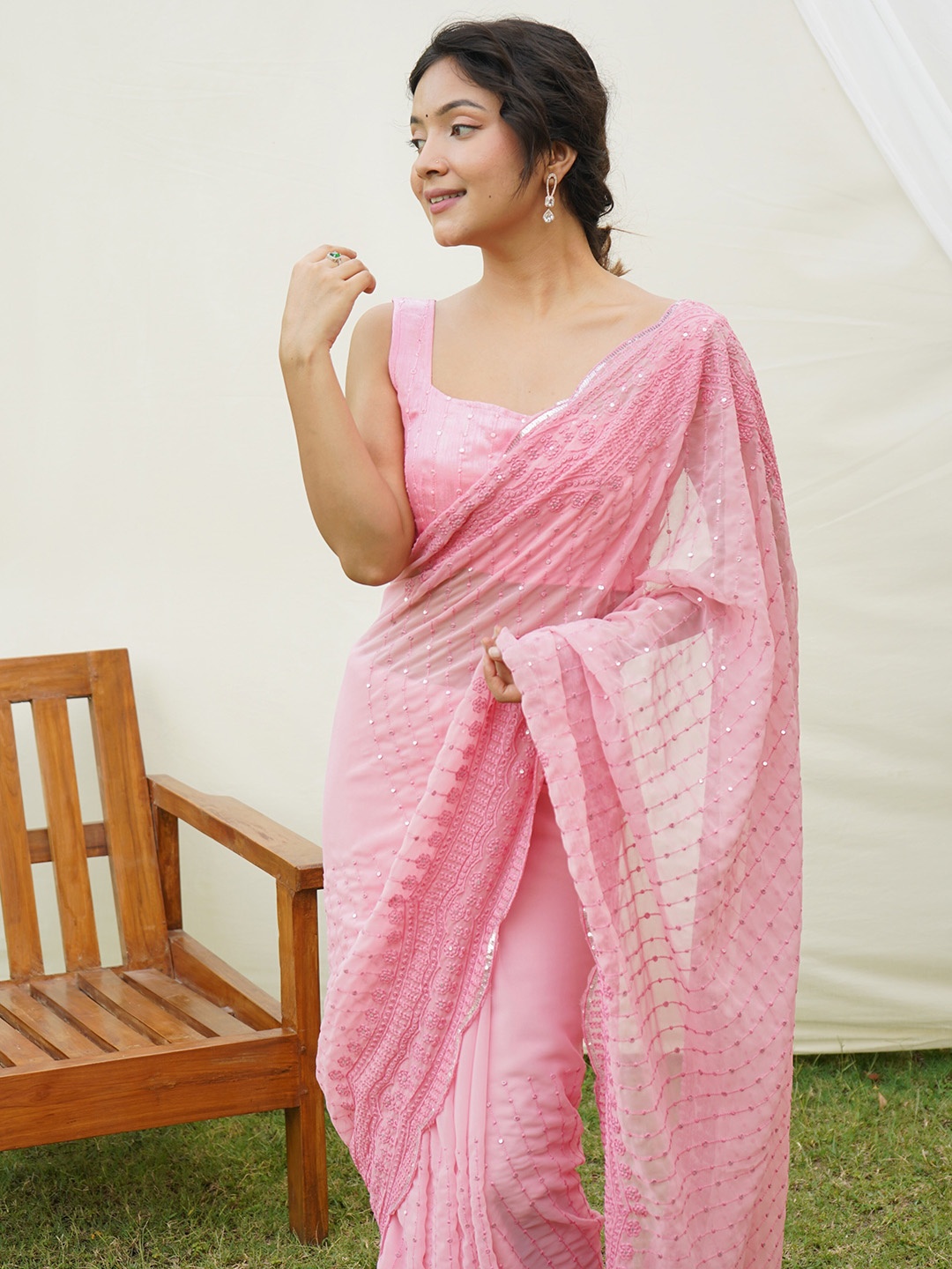 

SAREESBYCHIRAG Striped Embroidered Pure Georgette Saree, Pink