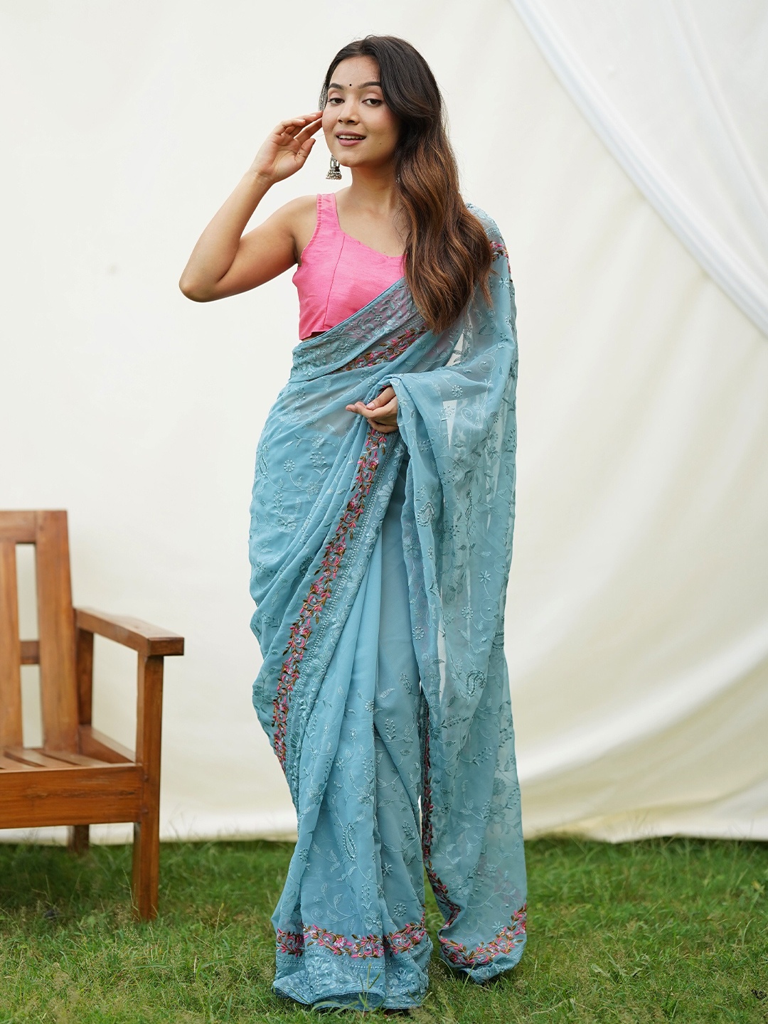 

SAREESBYCHIRAG Ethnic Motifs Embroidered Pure Georgette Saree, Blue
