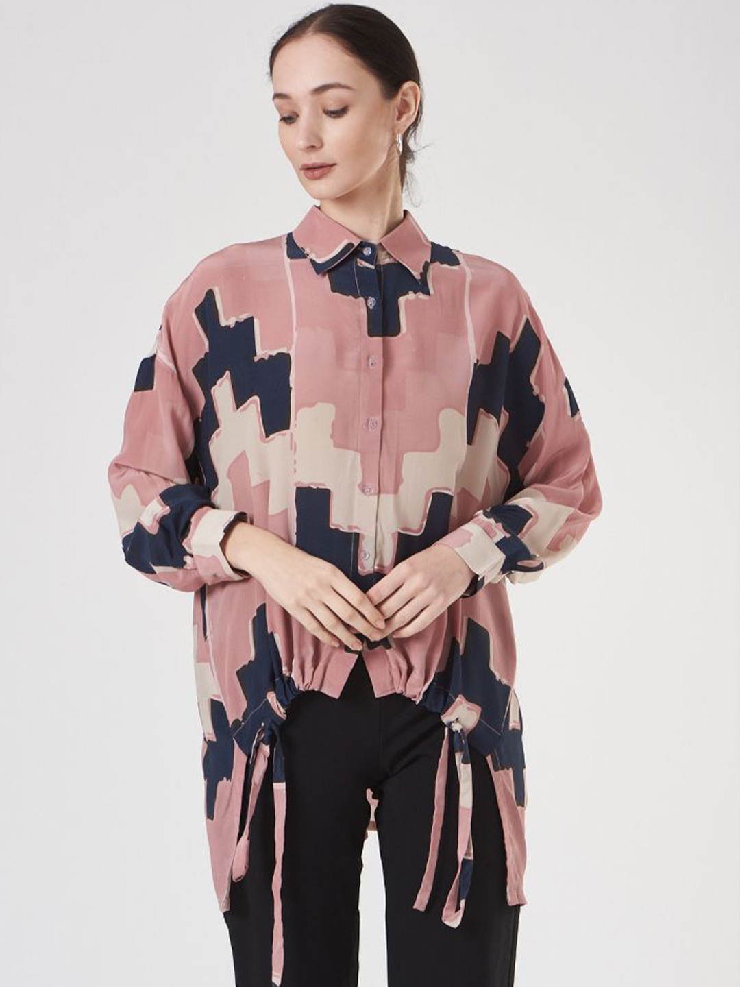 

PS PRET BY PAYAL SINGHAL Shirt Collar Geometric Printed Crepe Tunic, Pink