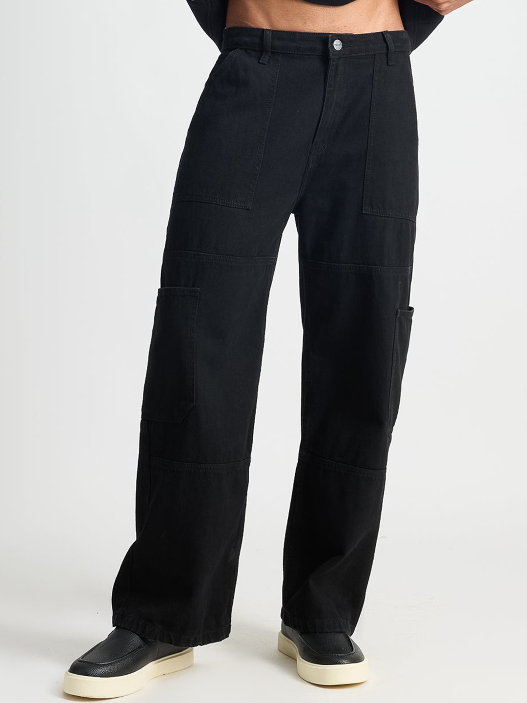

FREAKINS Men Black Mid-Rise Dark Shade Pure Cotton Clean Look Cargo Jeans