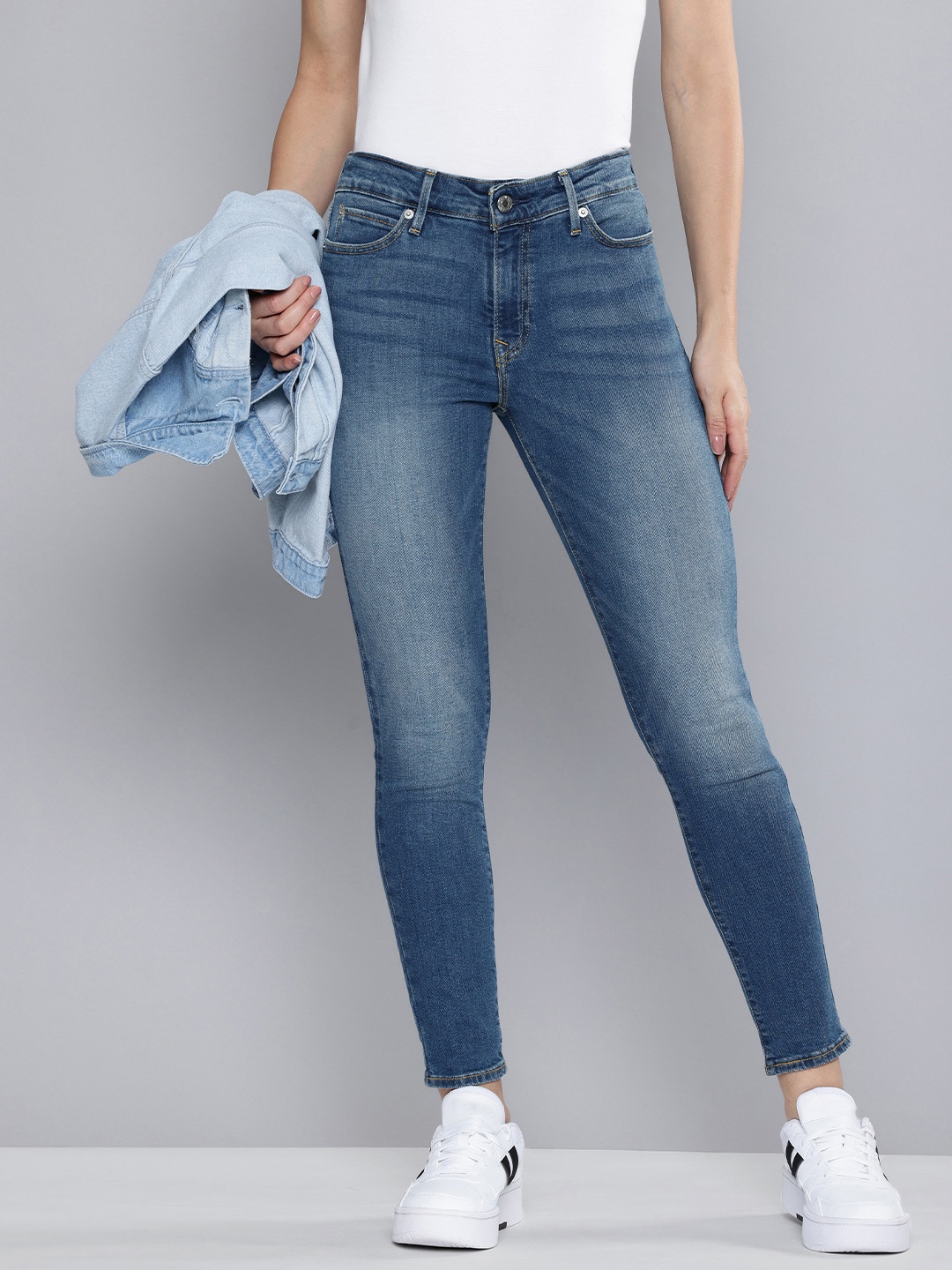 

Levis Women 711 Skinny Fit Heavy Fade Stretchable Jeans, Blue