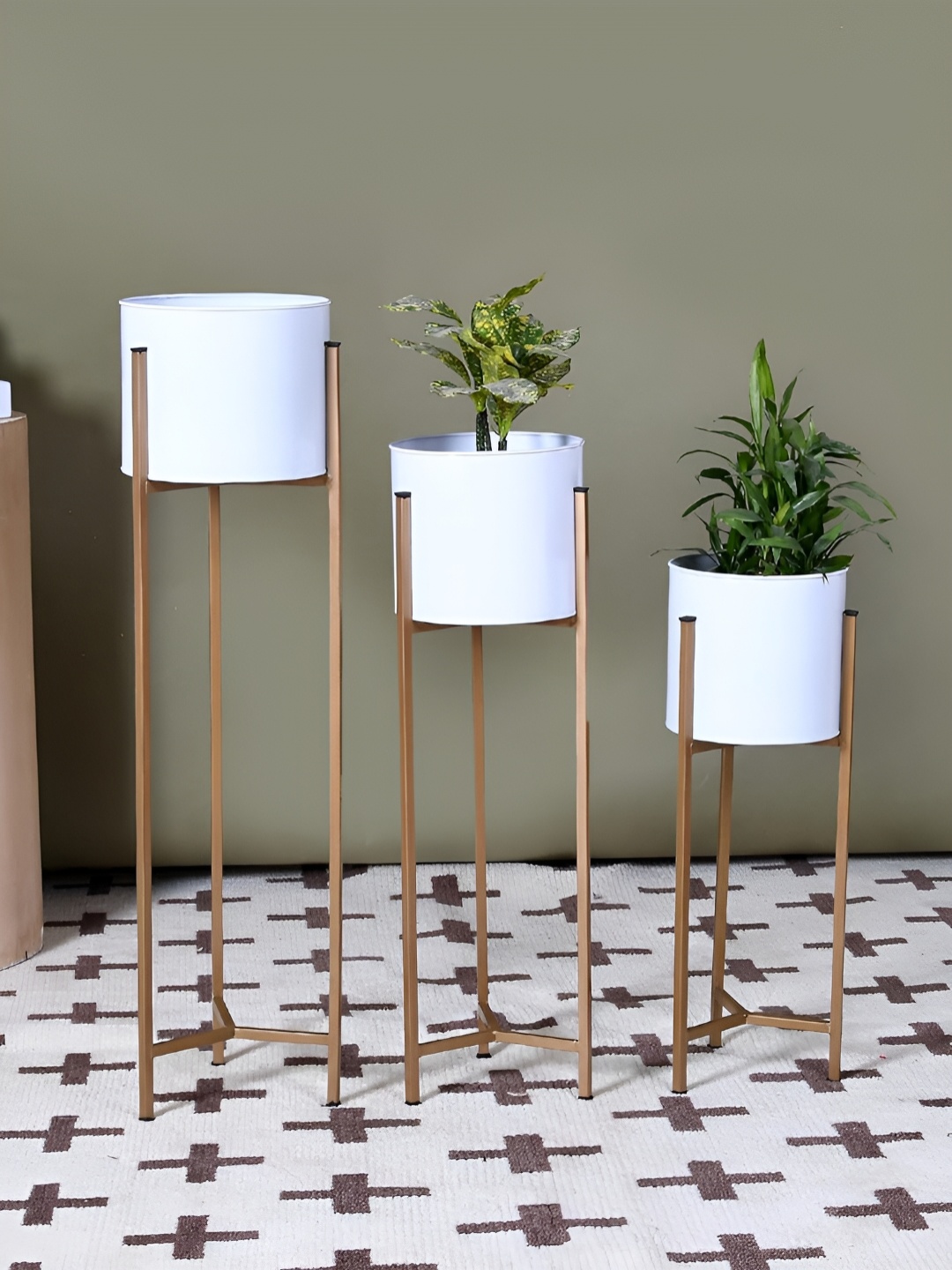 

Kuber Industries White 3 Pcs Metal Planter with Stand