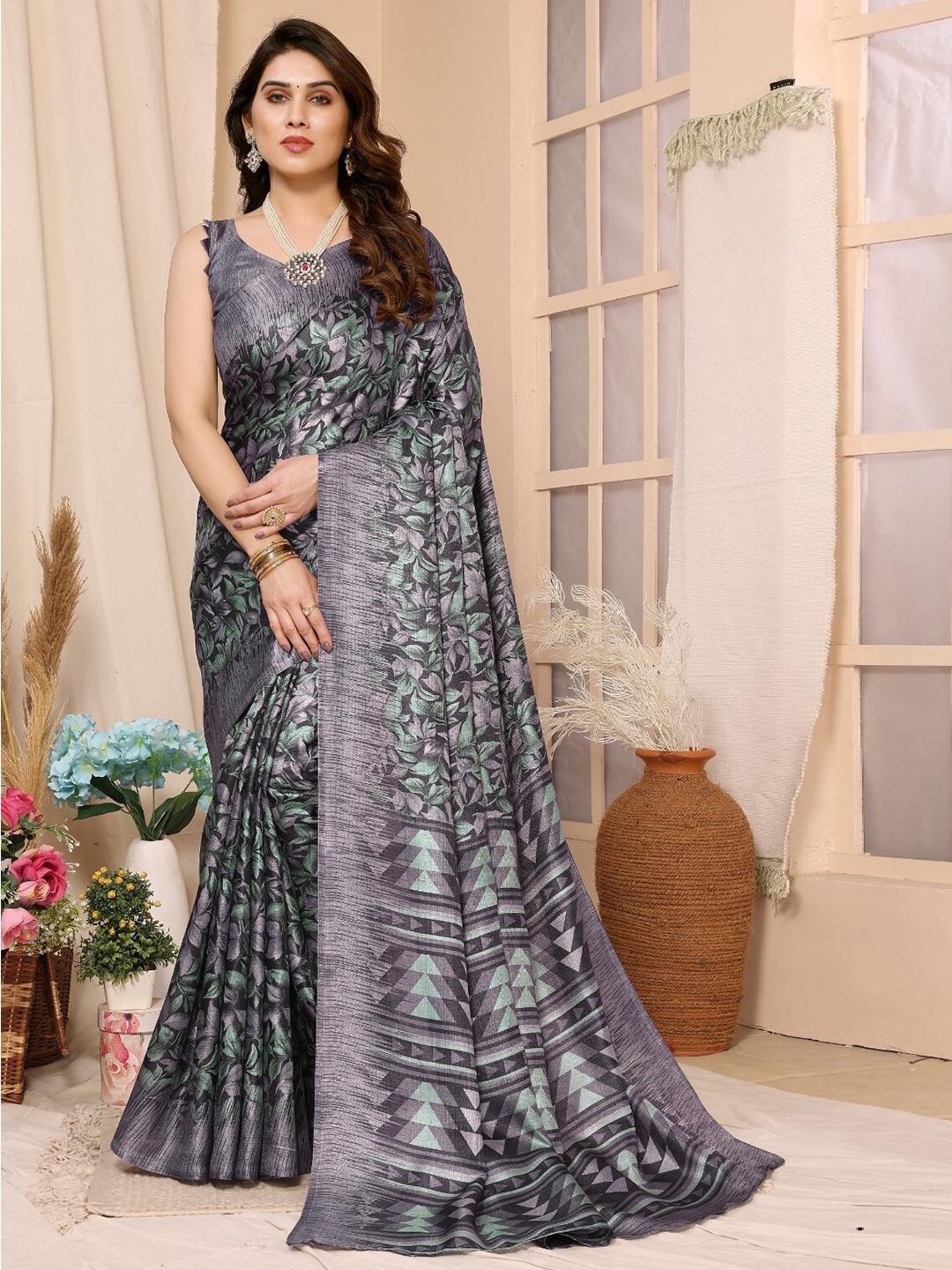

PHORIA STYLE Ethnic Motifs Printed Designer Saree, Grey