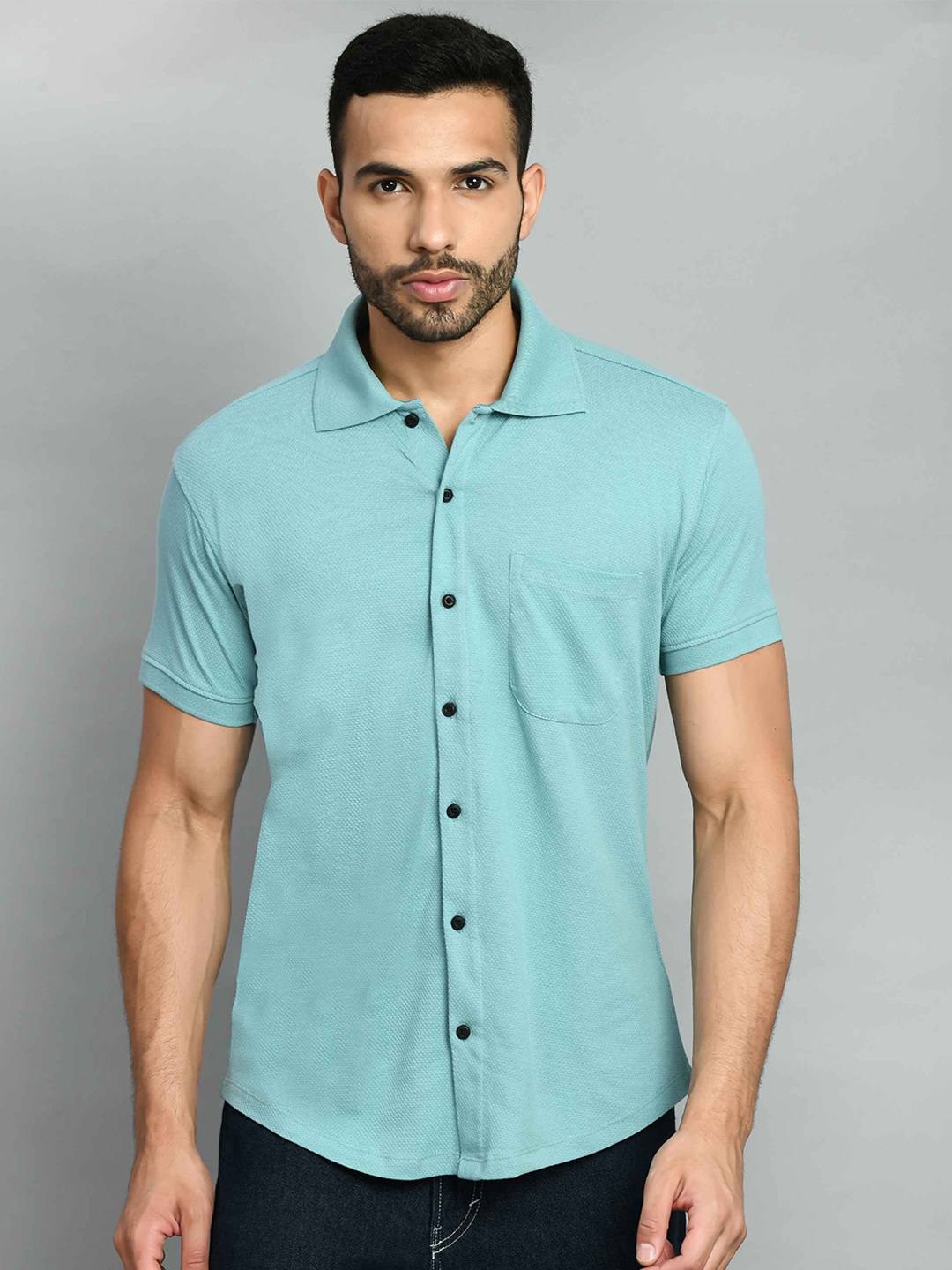 

SQUIREHOOD Smart Skinny Fit Spread Collar Cotton Casual Shirt, Na