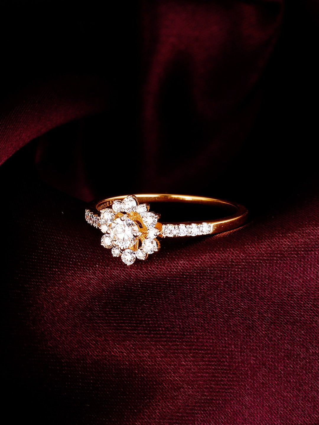 

GIVA 14KT Gold Diamond Studded Finger Ring-1.51 gm