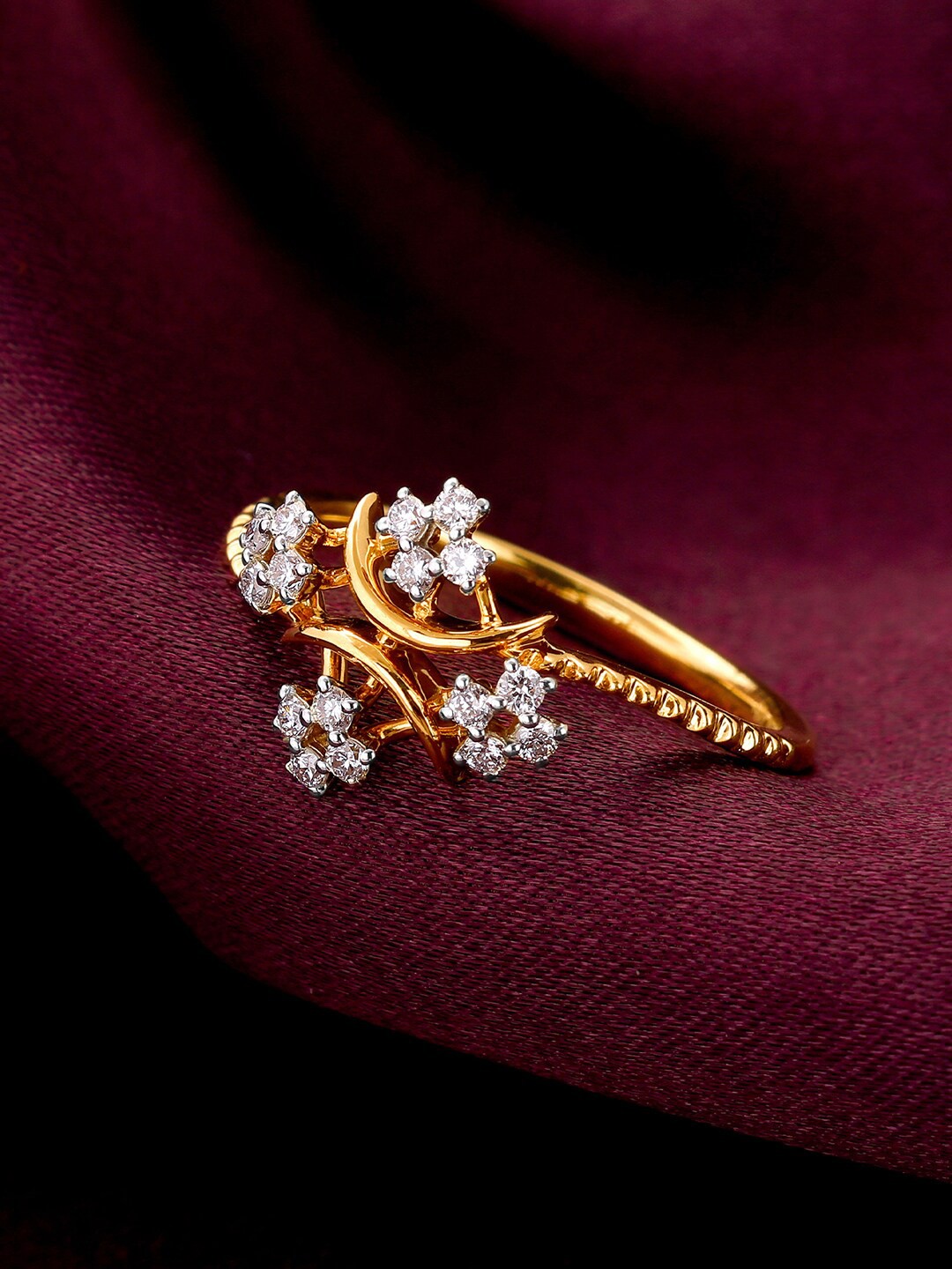 

GIVA Delight Floral 18KT Gold Diamond Studded Finger Ring-2.14 gm