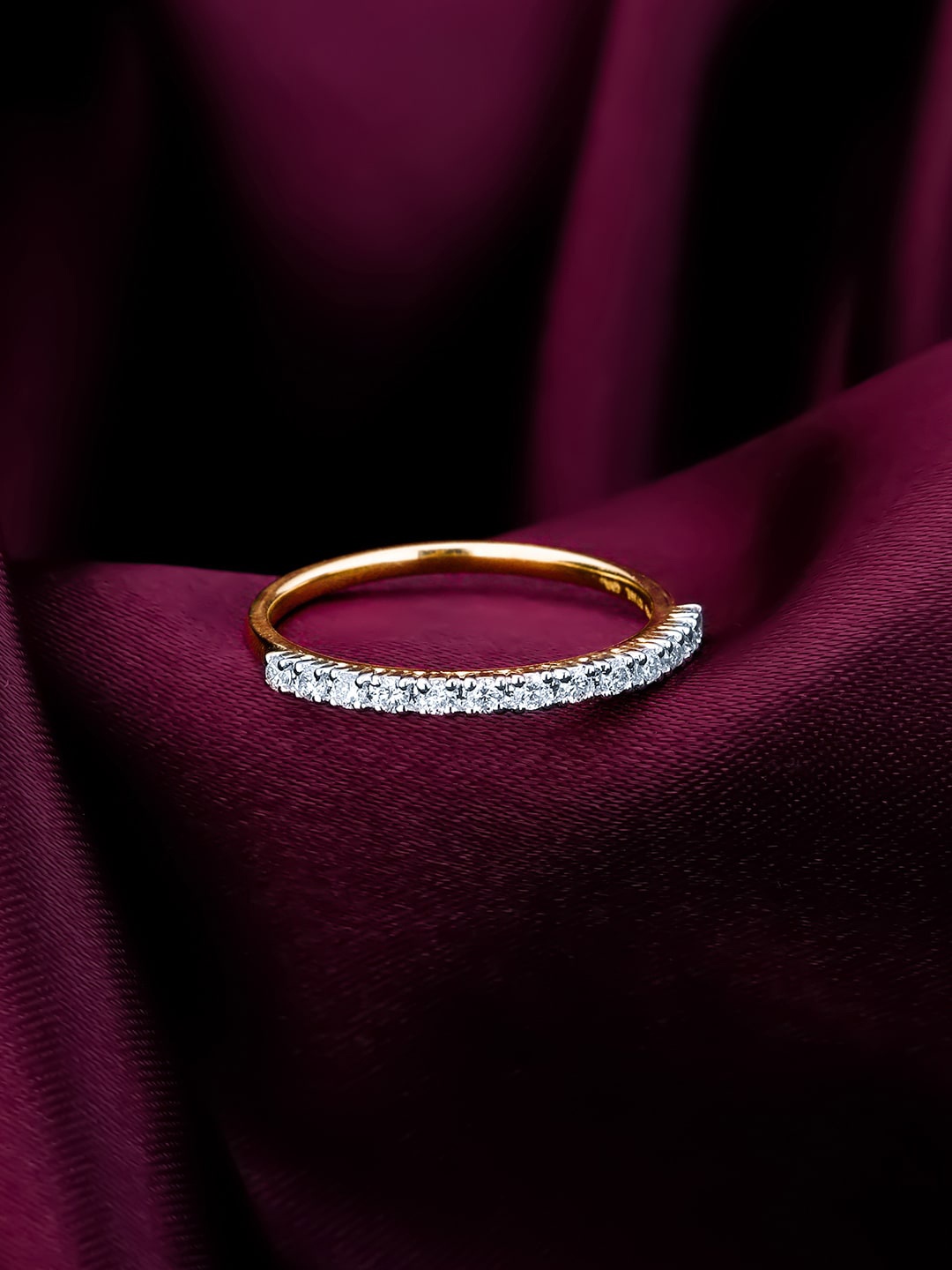 

GIVA Shimmering Gleam 14KT Gold Diamond Studded Finger Ring-1.5 gm