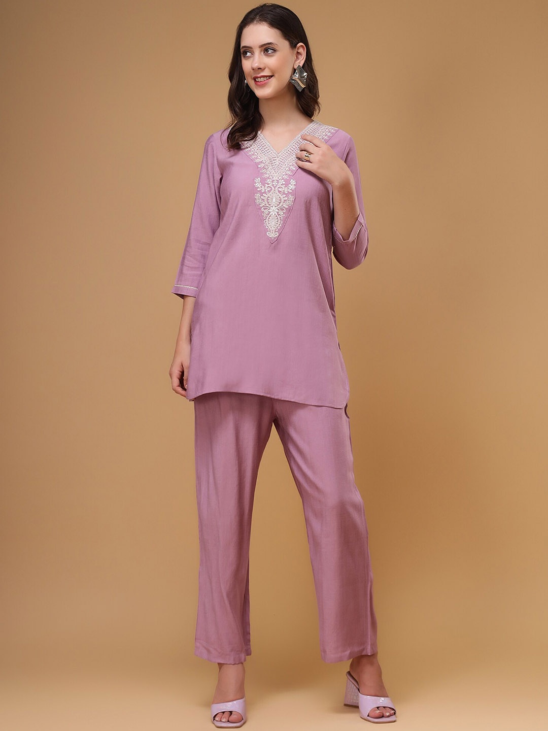 

Bani Women Ethnic Motifs Embroidered Tunic & Trouser, Mauve