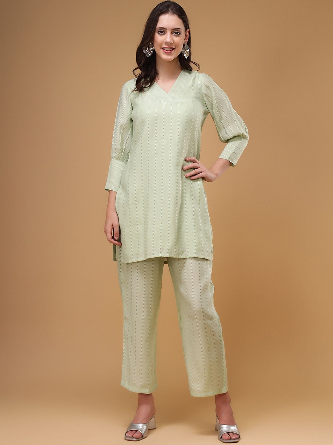 

Bani Women Self Design Cuffed Sleeves Tunic With Trouser, Green