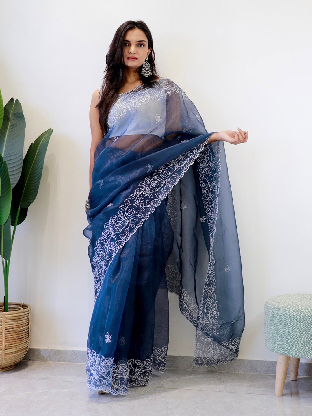 

Anouk Floral Embroidered Organza Saree, Navy blue