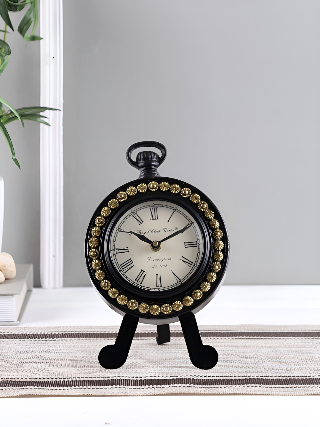 

Aura Black & Gold Toned Embellished Round Vintage Wall Clock