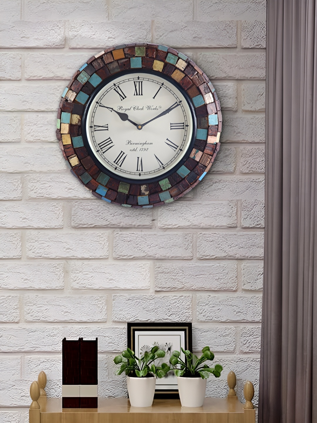 

Aura Brown & White Colourblocked Vintage Wall Clock