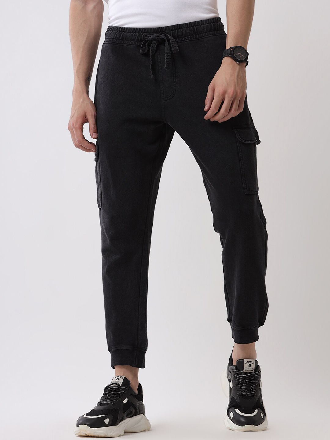 

WROGN Men Mid-Rise Cargo Style Joggers, Black