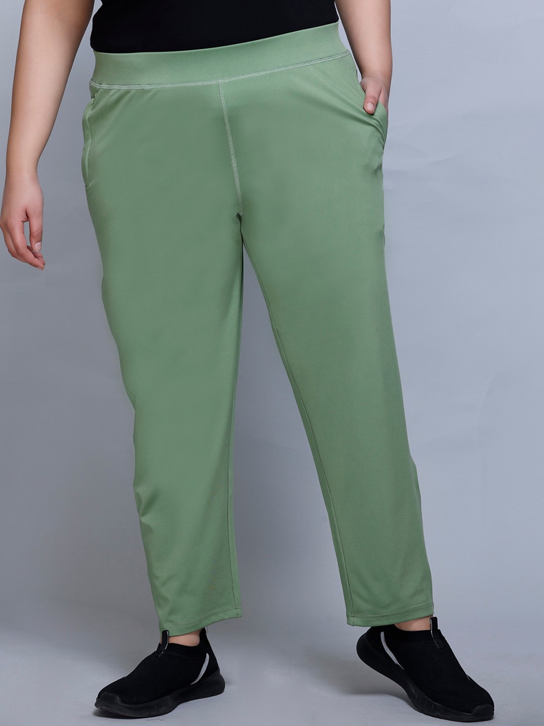 

IN Love Women Slim-Fit Dry Fit Track Pants, Green