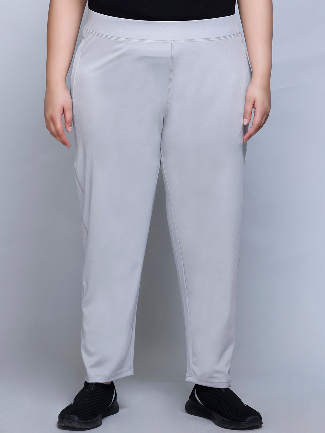 

IN Love Women Slim Fit Dry Fit Track Pants, Grey